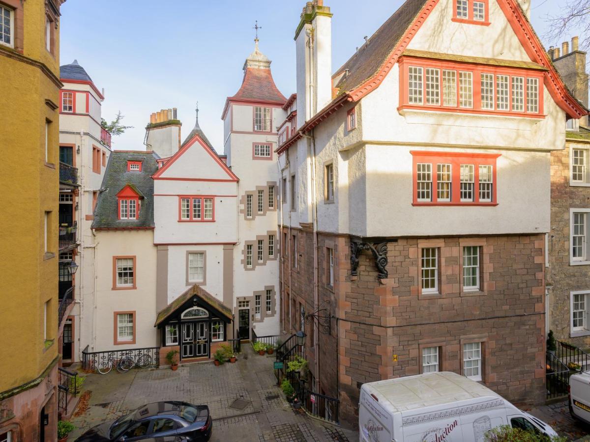 Pass The Keys Historic Ramsay Garden Apt With Balcony Views إدنبرة المظهر الخارجي الصورة