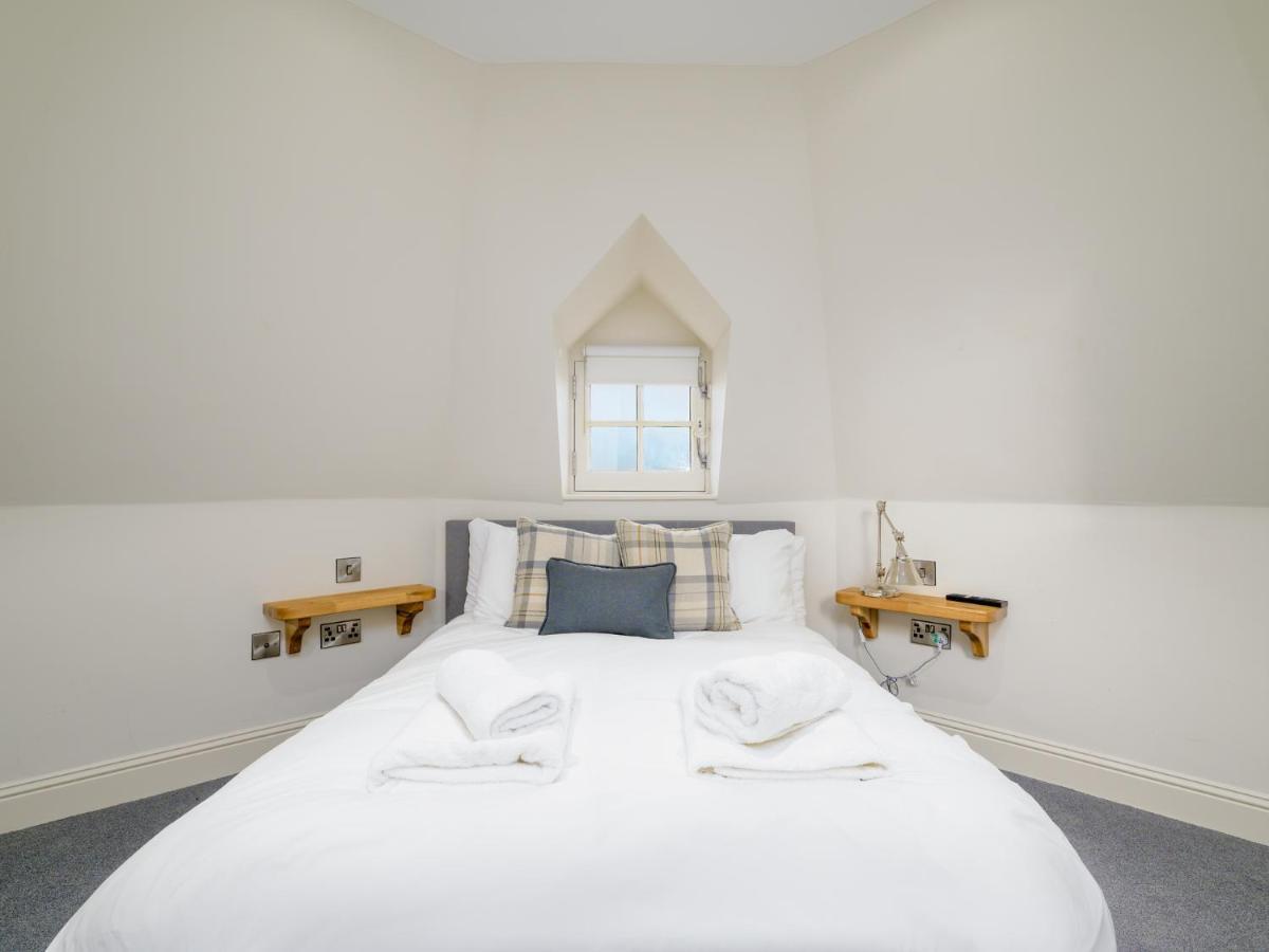 Pass The Keys Historic Ramsay Garden Apt With Balcony Views إدنبرة المظهر الخارجي الصورة